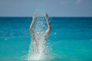 Soñar con agua de mar