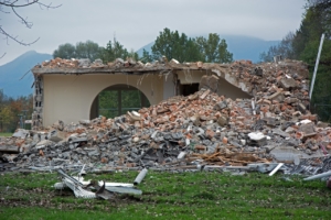 Soñar con edificios colapsados