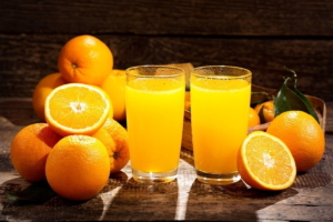 Soñar con jugo de naranja