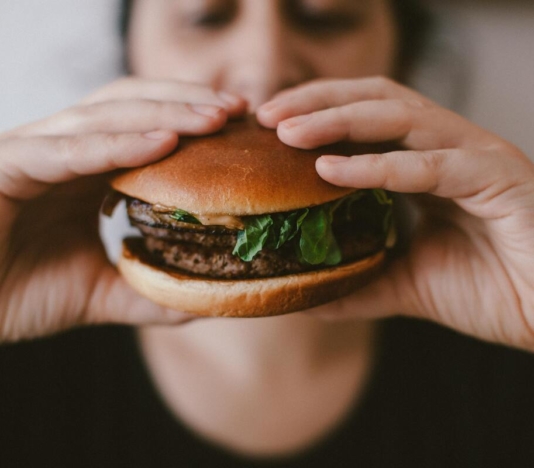 Soñar con hamburguesa